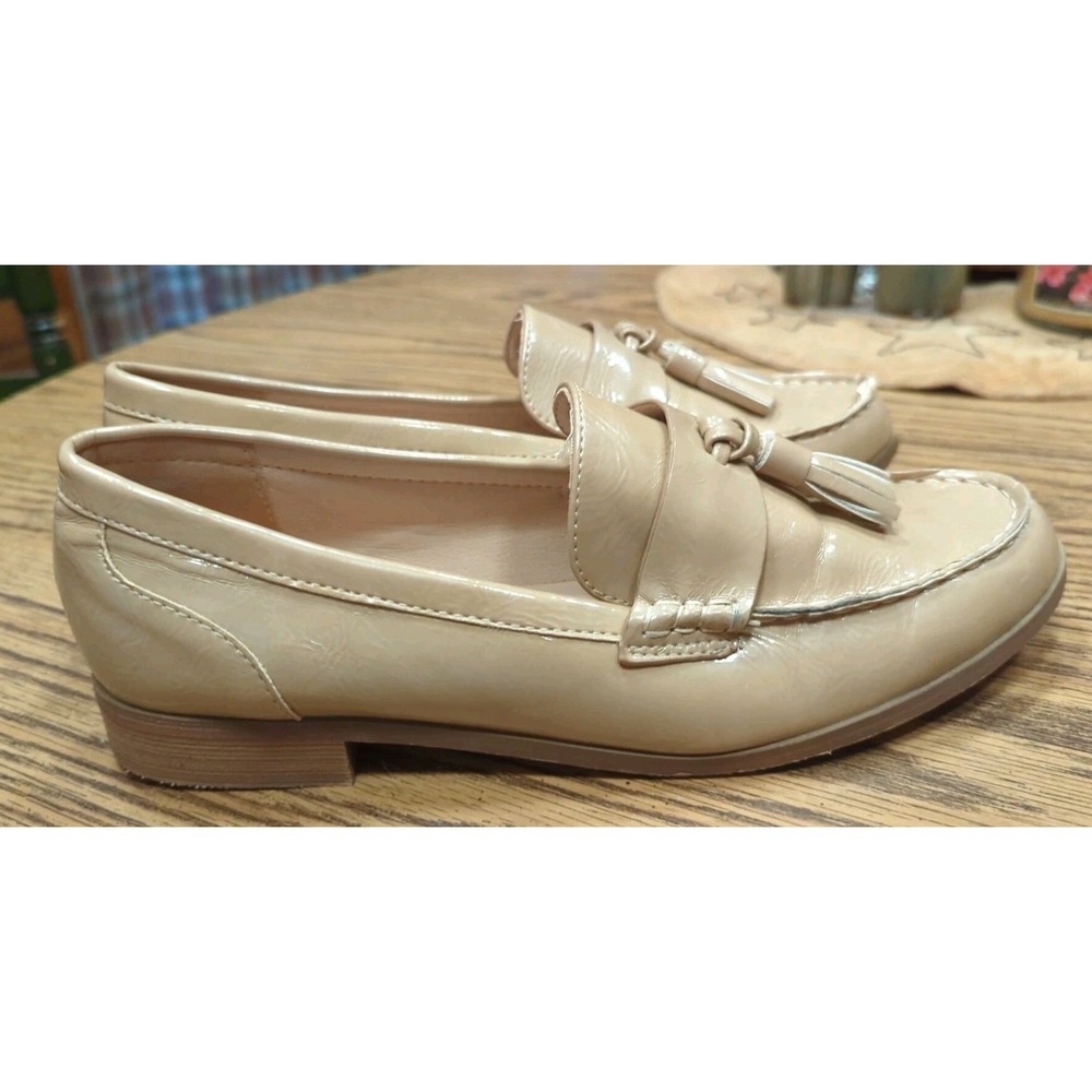 Moow Women's Shiny Tan Tassels Natural Slip-On Loafer Size US 9 (41) READ! - Picture 12 of 15